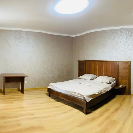 Ogienka 2B, Center Lutsk Apartment Exterior photo